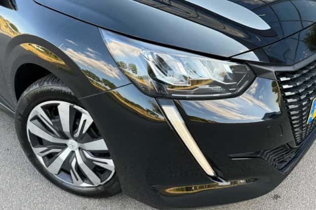 Peugeot 208 (2021) thumbnail 2