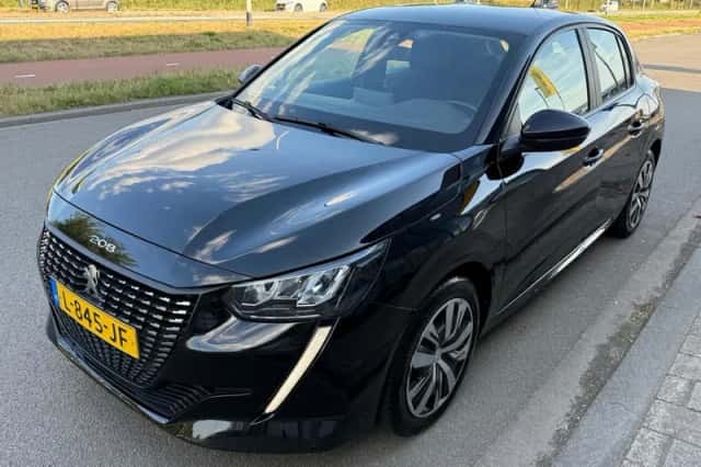 Peugeot 208 (2021) thumbnail 3