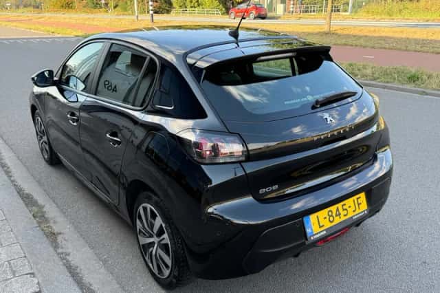 Peugeot 208 (2021) thumbnail 6
