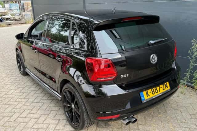 Volkswagen Polo (2015) thumbnail 5