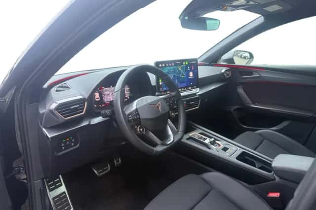 CUPRA Leon (2025) thumbnail 2