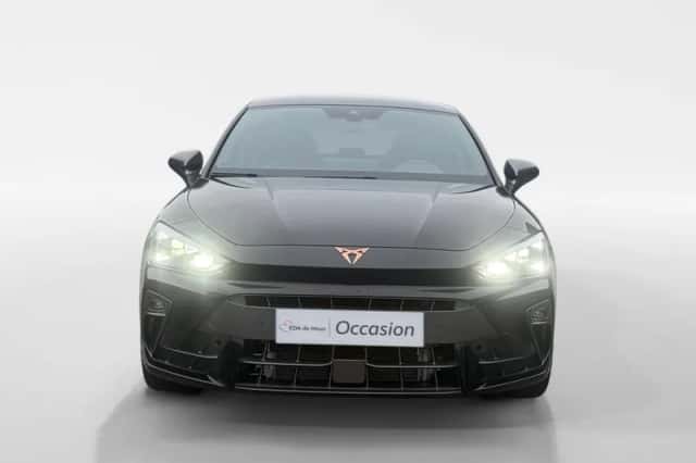 CUPRA Leon (2025) thumbnail 4