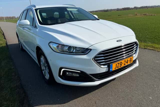 Ford Mondeo (2020) thumbnail 2