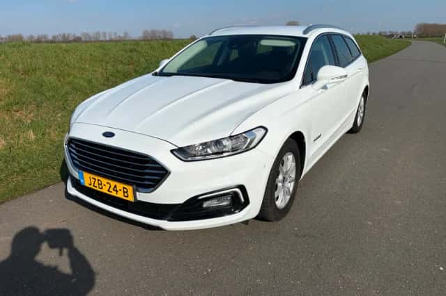 Ford Mondeo (2020) thumbnail 3