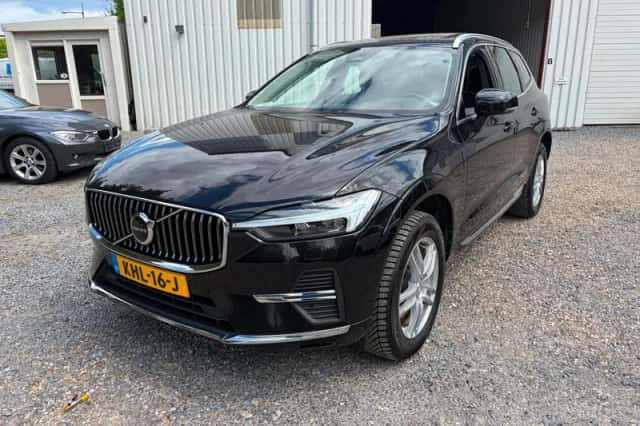 Volvo XC60 (2022) thumbnail 1