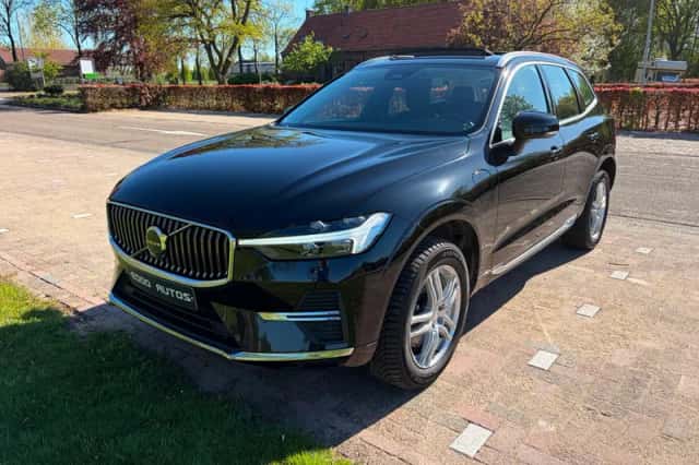 Volvo XC60 (2022) thumbnail 5
