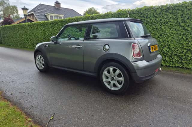 MINI  (2009) thumbnail 3