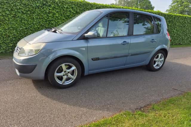 Renault Scénic (2006) thumbnail 2