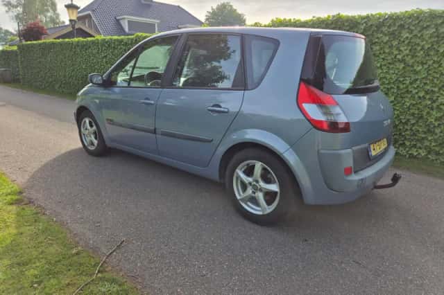 Renault Scénic (2006) thumbnail 3