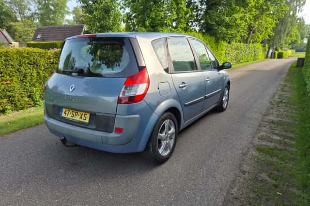 Renault Scénic (2006) thumbnail 5