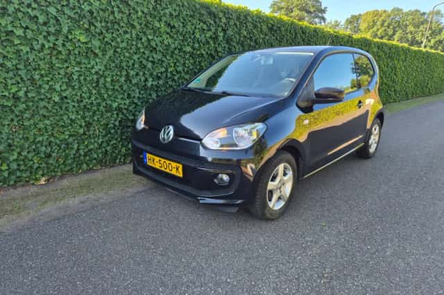 Volkswagen Up! (2011) thumbnail 1