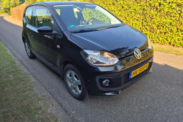 Volkswagen Up! (2011) thumbnail 6