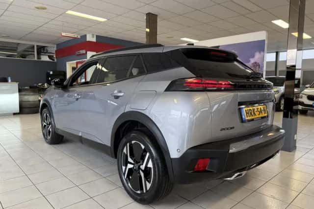 Peugeot 2008 (2024) thumbnail 4