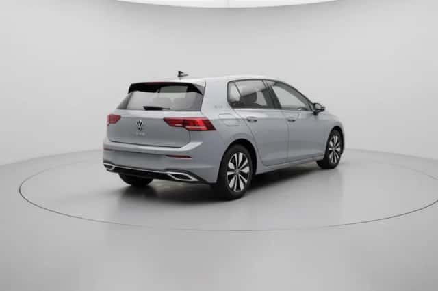 Volkswagen Golf (2025) thumbnail 5