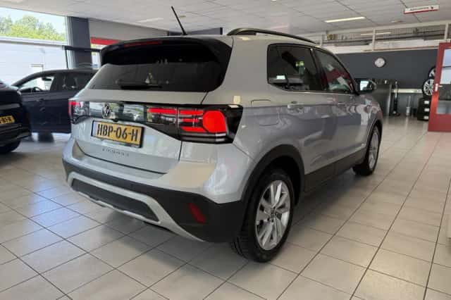 Volkswagen T-Cross (2024) thumbnail 6