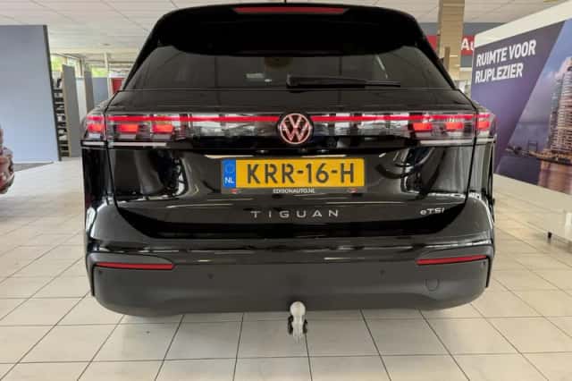 Volkswagen Tiguan (2025) thumbnail 6