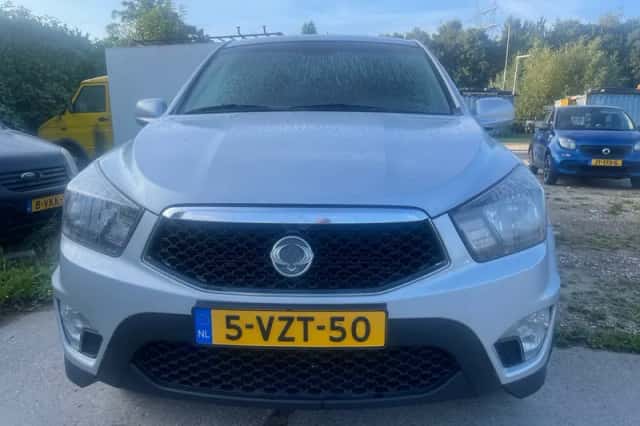 Ssangyong ACTYON (2012) thumbnail 5