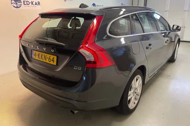 Volvo V60 (2013) thumbnail 6