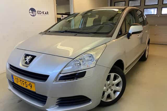 Peugeot 5008 (2010)