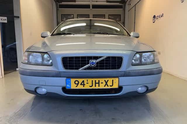 Volvo S60 (2002) thumbnail 4