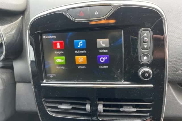 Renault Clio (2014) thumbnail 3