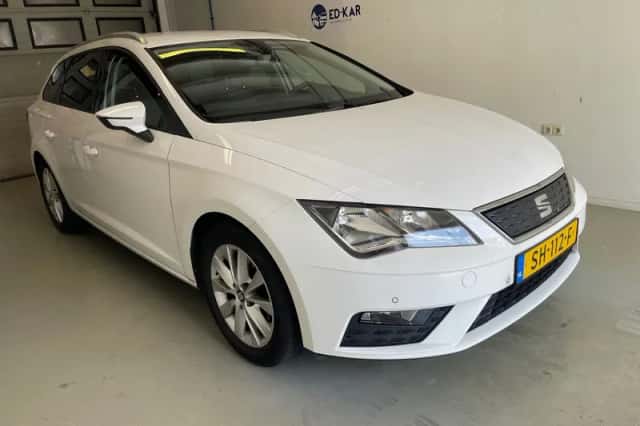 SEAT Leon (2018) thumbnail 5