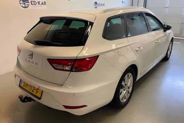 SEAT Leon (2018) thumbnail 6