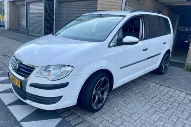 Volkswagen Touran (2010)