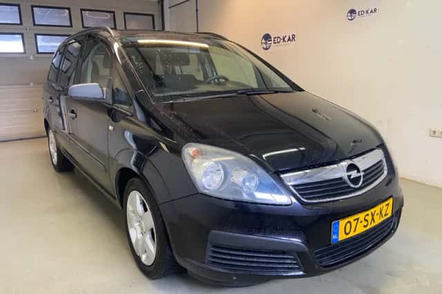 Opel Zafira (2006) thumbnail 5