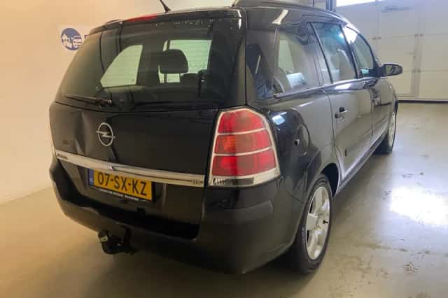 Opel Zafira (2006) thumbnail 6