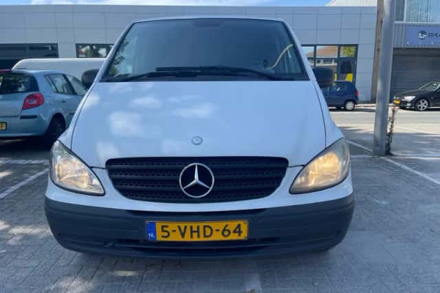 Mercedes-Benz Vito (2010) thumbnail 4