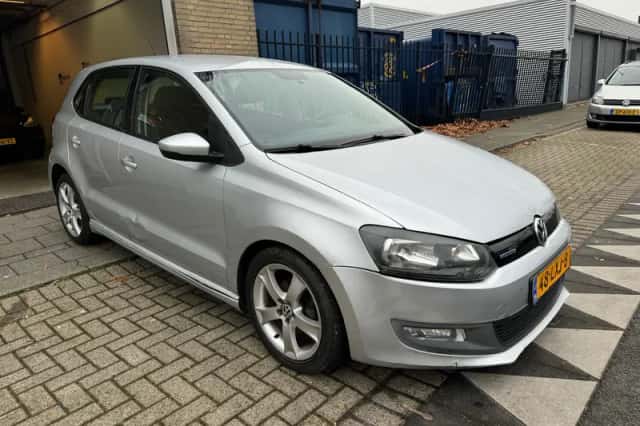 Volkswagen Polo (2010) thumbnail 5