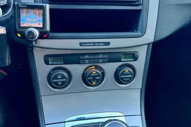 Volkswagen Passat (2006) thumbnail 3