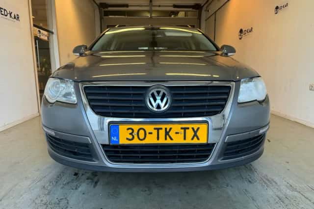 Volkswagen Passat (2006) thumbnail 4