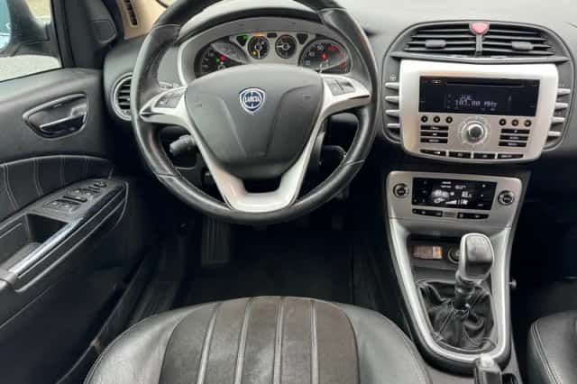 Lancia DELTA (2009) thumbnail 2