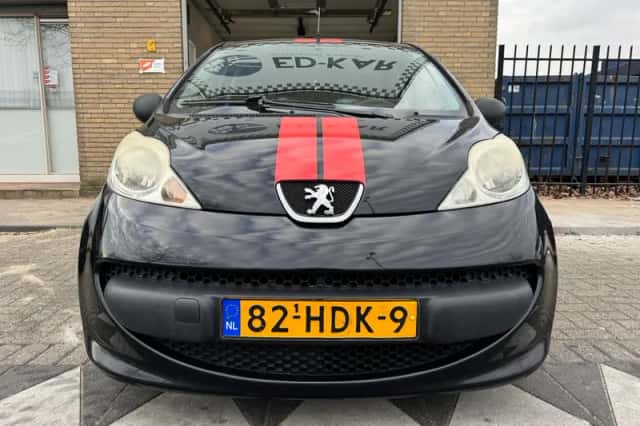 Peugeot 107 (2008) thumbnail 5