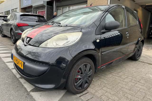 Peugeot 107 (2008) thumbnail 6
