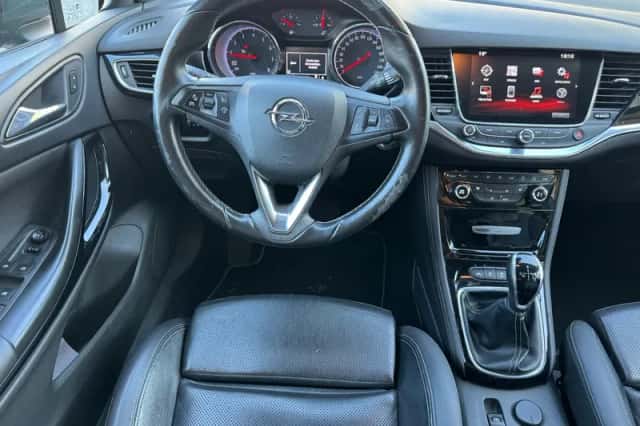 Opel Astra (2016) thumbnail 2