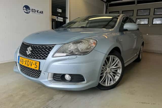 Suzuki KIZASHI (2012)