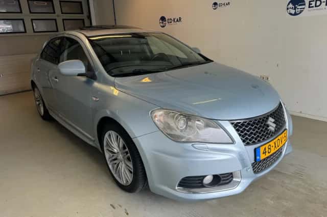 Suzuki KIZASHI (2012) thumbnail 6