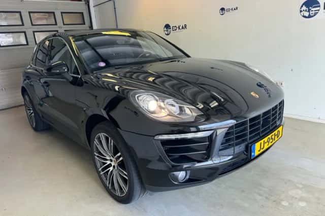 Porsche Macan (2014) thumbnail 6