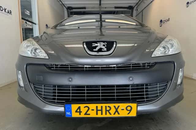 Peugeot 308 (2009) thumbnail 4