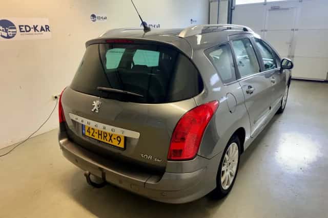 Peugeot 308 (2009) thumbnail 6