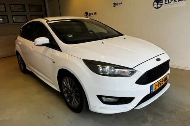 Ford Focus (2017) thumbnail 6