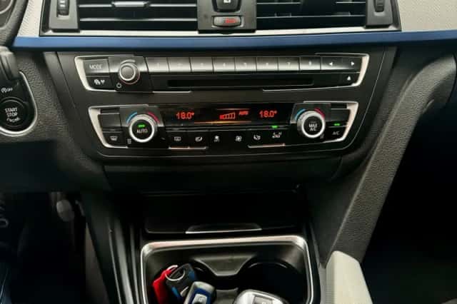 BMW 3-Serie (2015) thumbnail 3
