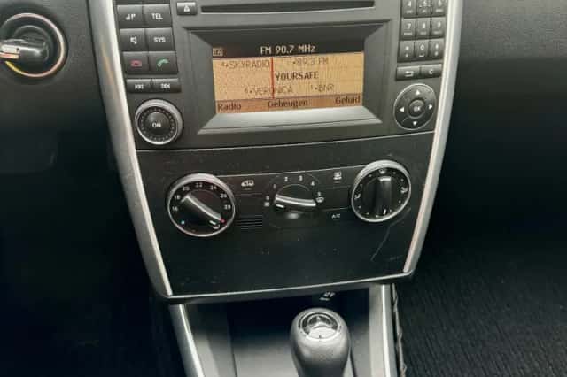 Mercedes-Benz B-Klasse (2009) thumbnail 3