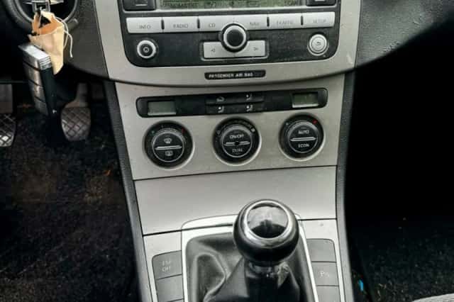 Volkswagen Passat (2007) thumbnail 3
