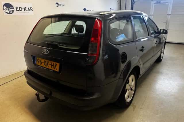 Ford Focus (2007) thumbnail 6