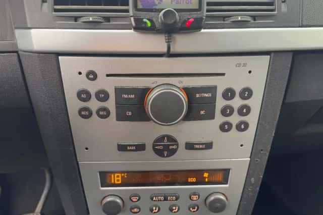 Opel Meriva (2004) thumbnail 3