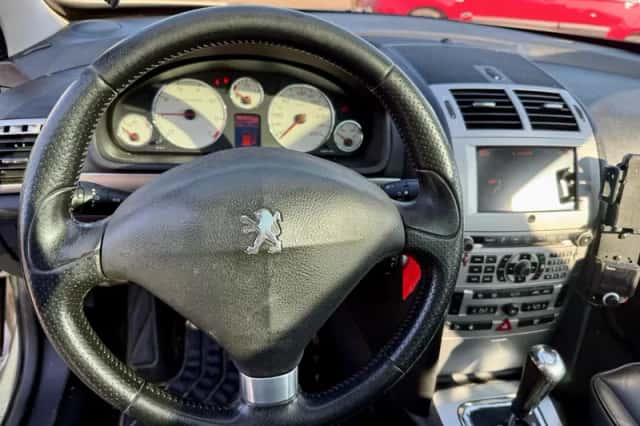 Peugeot 407 (2008) thumbnail 2